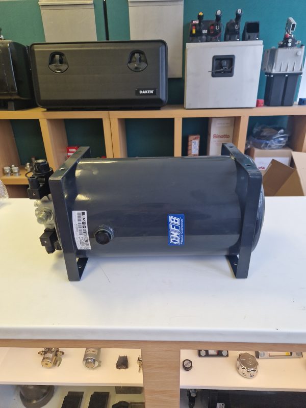 14602720122 Hydraulic Oil Tank with Electric Valve for tipper truck